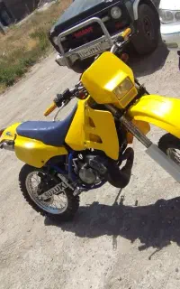 سوزوکی تی اس ار 200