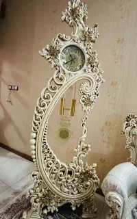 ویترین و ساعت