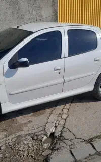 پژو ۲۰۷ مدل ۱۳۹۰