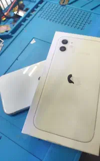 ایفون ۱۱ نرمال