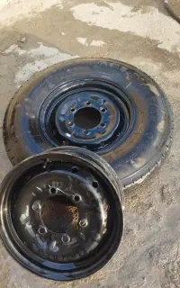 رینگ و لاستیک نیسان