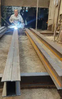 جوشکاری اسکلت فلزی و نصب شیروانی