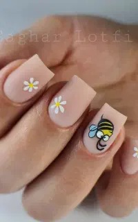 آموزش کاشت ناخن