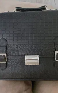 کیف اداری چرم مارک دار  نونو