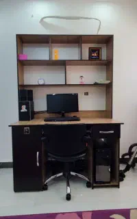 میز کامپیوتر و تحریر به همراه کتابخانه