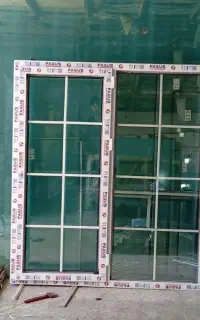 پنجره اماده UPVC دوجداره/توری پلیسه شیشه دوجداره