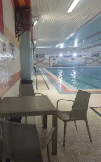 نیرو خدمات نظافتی استخر