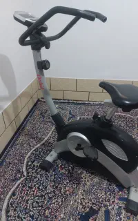 دوچرخه ثابت ورزشی