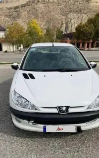 پژو ۲۰۶ مدل ۹۰ وی ۹ صندوق دار SD اتومات بی رنگ