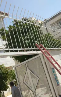 حفاظ سه شاخ آبشاری کلاسیک شمش قوطی امنیتی نرده