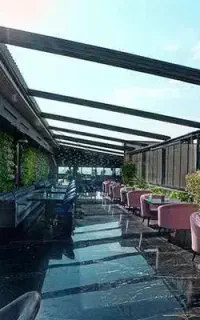 باریستا و کمک باریستا و  میزبان