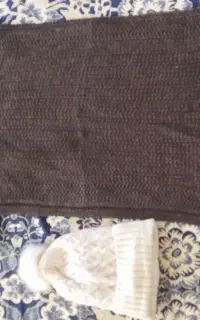 شال و کلاه بافت زمستونی و شلوار بوت کات زنانه