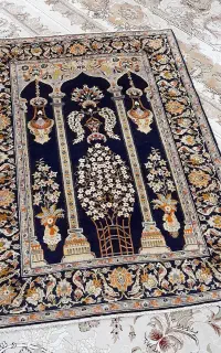 دو عدد فرش دستباف