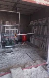 شاگرد تاسیسات ساختمانی