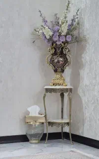 گل مصنوعی و پایه گلدان برنج