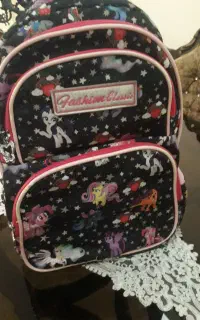 کوله پشتی مدرسه