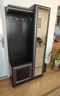 جاکفشی و آویز لباس