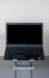 لپتاپ Dell latitude با پردازنده i7-8850H و رم 16GB