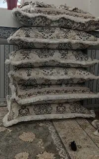 12عدد پشتی و بالش