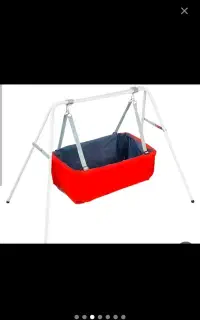 گهواره وپشه بندولباس نوزادی وکلاه گیس