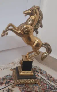 اسب برنجی