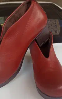 کفش زنانه نیم ساق تمام چرم و نو سایز 38