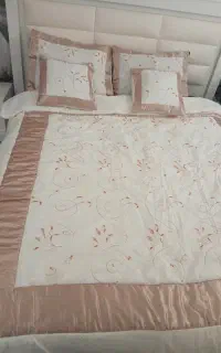 رو تختی بنیاد