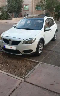 برلیانس 320 کراس