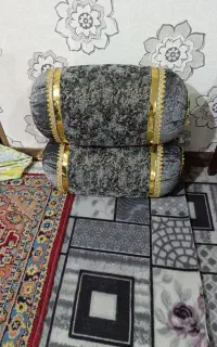 کناره همراه با چهار تا بالشت