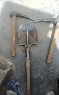 حفرچاه فاضلاب.چاه کن.مقنی .مغنی.وطن دار