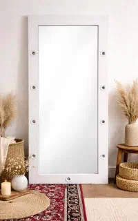 اینه دور لامپ