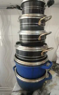 تعدادی ظروف