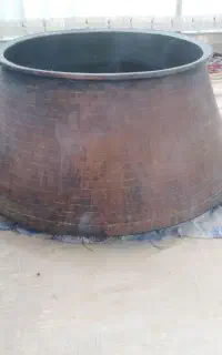 دیگ مسی قدیمی