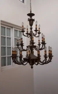 خرید و فروش لوستر برنزی نیاز به تعمیر و اسقاطی