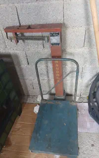 ترازوی ۲۰۰ کیلویی