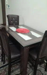 میز ناهار خوری