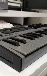 میدی کنترلر Akai mini mk3 خاکستری