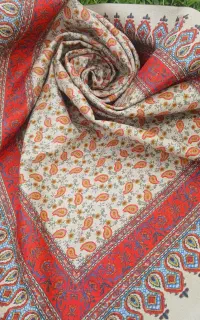 زیر.سفره ای یا رومیزی یا سفره پارچه ای