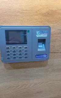 دستگاه حضور و غیاب نوین پرداز مدل NP255