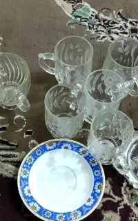 تعدادی استکان نعلبکی چای خوری