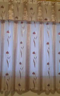 ۲ عدد  پرده کاملا سالم