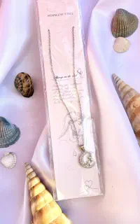 گردنبند  ماه