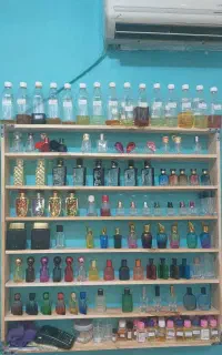 فروشنده عطر و اسانس
