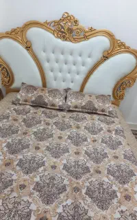 تخت خواب و اینه ارایش