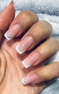 کاشت و خدمات تخصصی ناخن