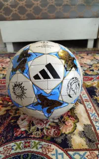 توپ فوتبال چمپیونزلیگ