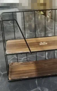 استند دو طبقه با اسکلت فلزی مشکی