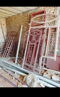 تعدادی درب و پنجره زیر قیمت بازار