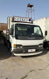 ایسوزو ۶ تن چهارچراغ مدل ۸۵
