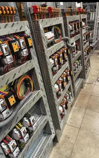 برقکار صنعتی و تابلو برق plc و کنتاکتوری و ساختمان